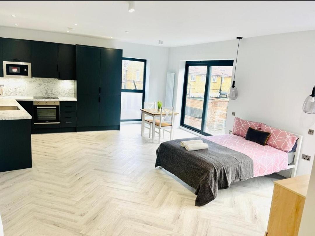 Location In 20 Mins To Piccadilly Circus
